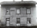Žst. Strupčice 1984 - hl.budova od severu (od  kolejiště